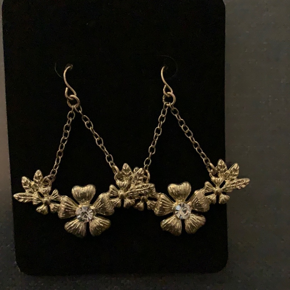 4 prs gold earrings